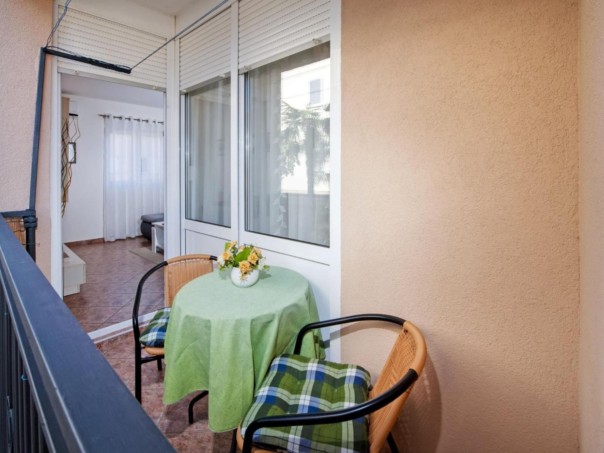 Brigth And Breezy Apartman